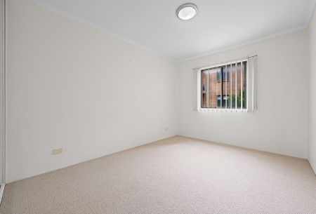 Modern 2-Bedroom Apartment for Rent - Photo 2
