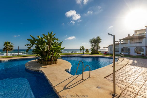 Apartment in Calahonda, Costa del Sol - Photo 1