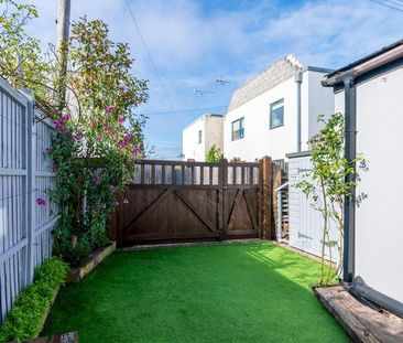 Victoria Retreat - Photo 6