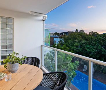 Surprising space & style in super central location - Photo 6