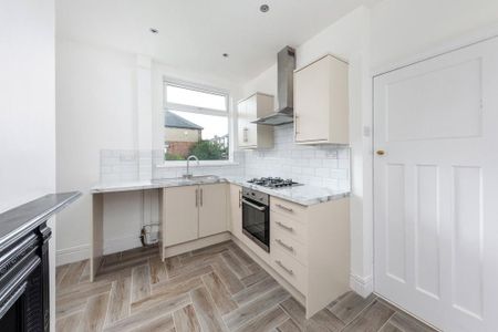 2 bedroom flat to rent - Photo 3