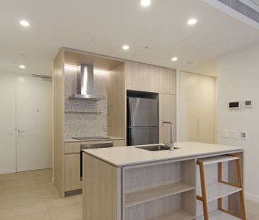 Near New One Bedroom in Prime Location. Fully Furnished! - Photo 4