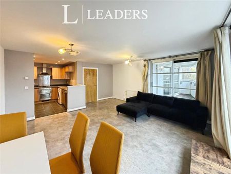 2 bedroom flat to rent - Photo 2