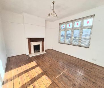 4 bedroom semi-detached house to rent - Photo 3