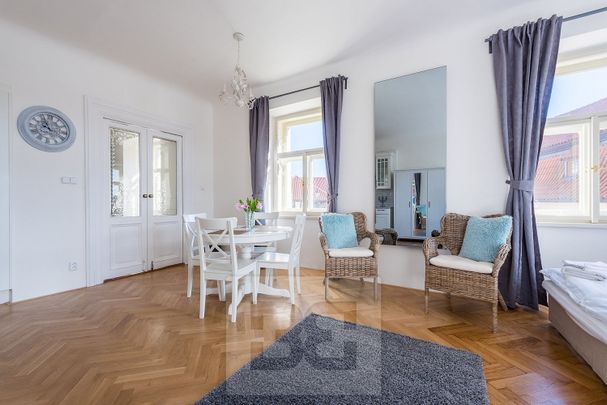 Pronájem bytu 1+kk 47 m² - Fotografie 1