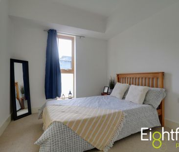 2 bedroom penthouse to rent - Photo 6