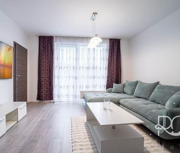 Moderné bývanie v 2-izbovom byte s parkovaním na ulici PRI HRUBEJ LÚKE - Fotografia 2