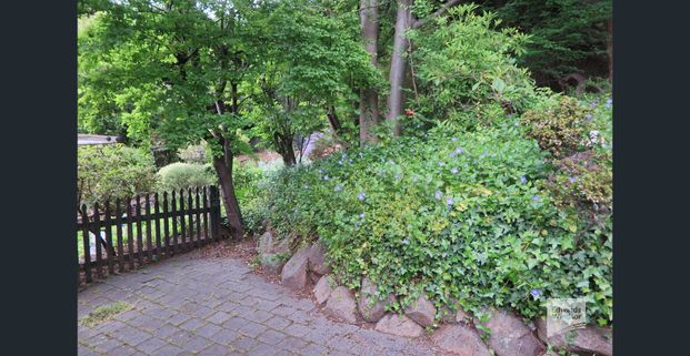 Well presented two bedroom unit in great location. - Photo 1