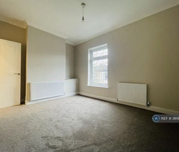 2 bedroom end of terrace house to rent - Photo 4