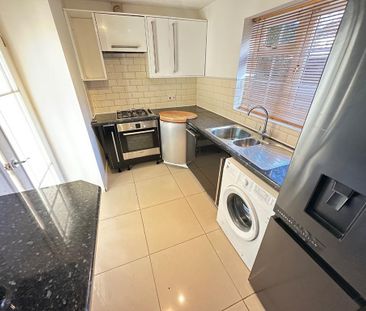 2 bedroom semi-detached house to rent - Photo 2