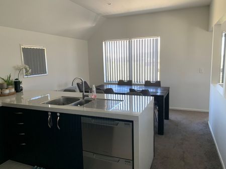 46 Tea Tree Lane, Woodridge - Photo 4