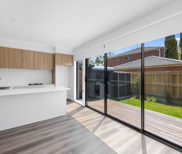 Two Storey Two Bedroom Townhouse - Photo 6