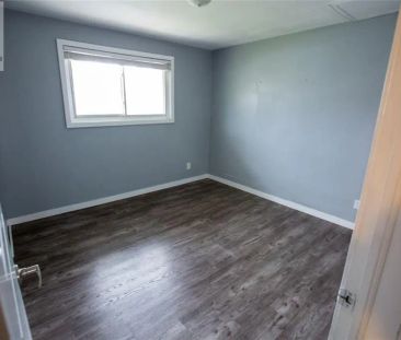 42 DANIEL Avenue - Photo 3