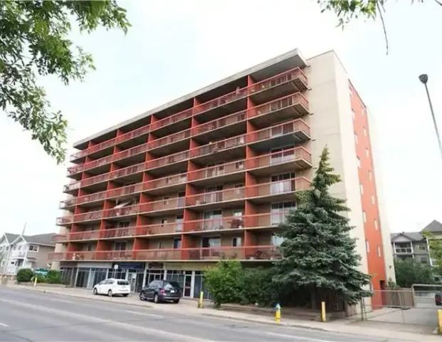 Hollyburn condo available underground parking | 206 - 12831 - 66 Street, Edmonton, AB, T5C 0A5, Edmonton - Photo 1