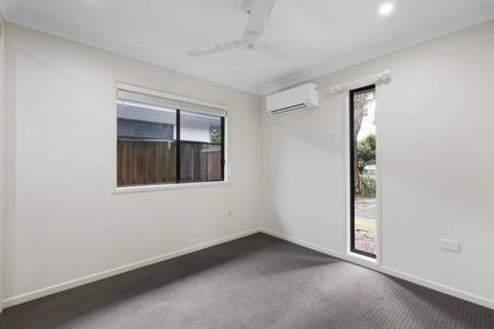 3 BEDROOM FAMILY HOME IN ANDERGOVE - Photo 4