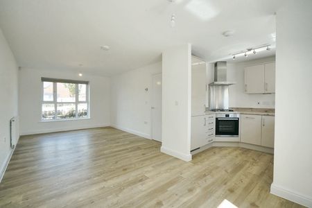 Harrington close, Upton - Photo 3