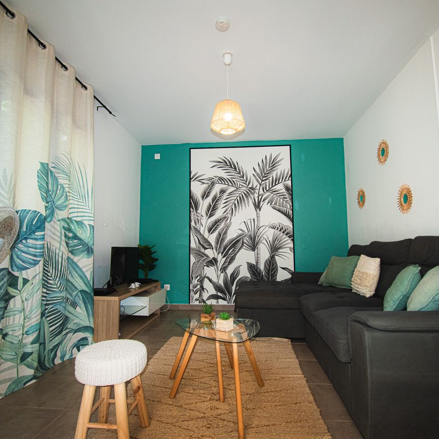 Location Maison 4 pièces 75m² ST PAUL 97434 - Photo 1