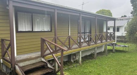 Tidy Family Home - Photo 4