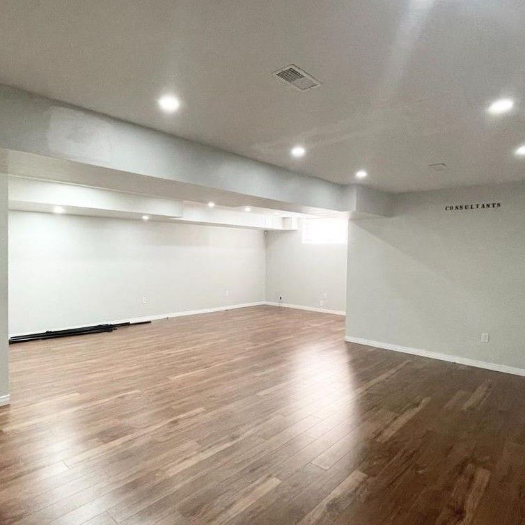 For Lease - 120 Rush Meadow Street, Kitchener, Ontario - Photo 1