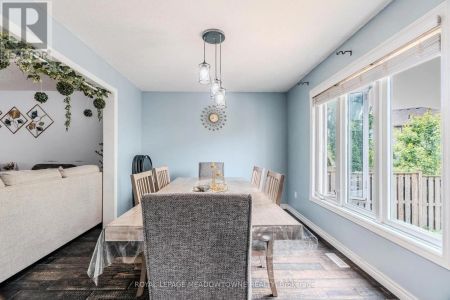 893 BITTERBUSH CRESCENT - Photo 4