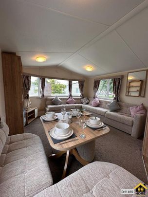 3 bedroom park home to rent - Photo 1