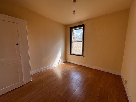Room in a Shared House, Margery Park Road, E7 - Photo 3