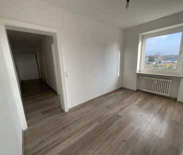 Bereits modernisierte 3-ZKB-Balkonwohnung im Hochhaus in Heppens zu... - Photo 4
