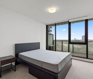 Light Filled Apartment In Tiara Complex - Photo 2