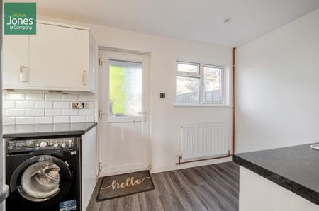 2 bedroom end of terrace house to rent - Photo 2