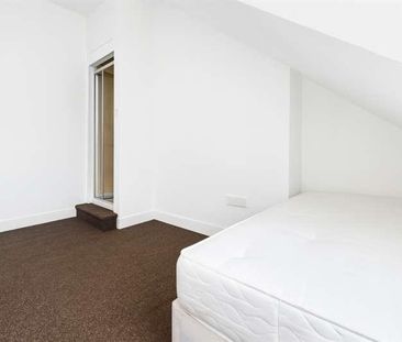 Wickham Lane, London, SE2 - Photo 1