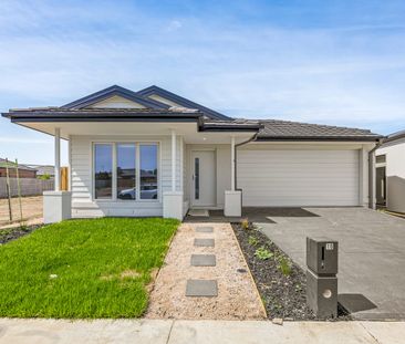 Modern and Homely 4-Bedroom Rental House in Armstrong Creek - Photo 6