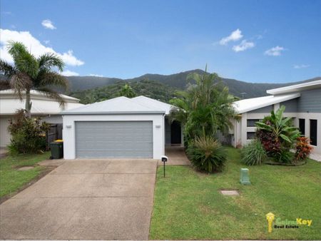 Easy Lifestyle in Popular Central Location to Beaches or CBD!! - Photo 4