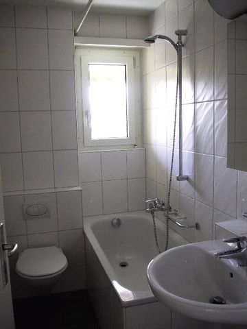 "Günstig wohnen mit guten ÖV-Anschluss - befristete Dauer!" - Photo 4