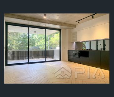 Architectural Splendor - Spacious One Bedroom Unit Now for Lease - Photo 6