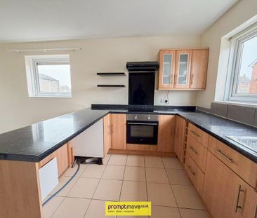 2 bedroom flat to rent - Photo 5