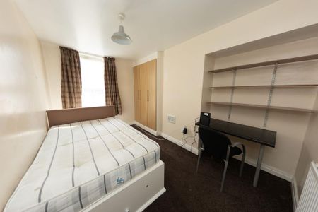 5 bedroom house to rent - Photo 3