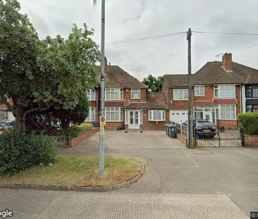 4 Bed Semi-Detached House, Walsall Road, B42 - Photo 3