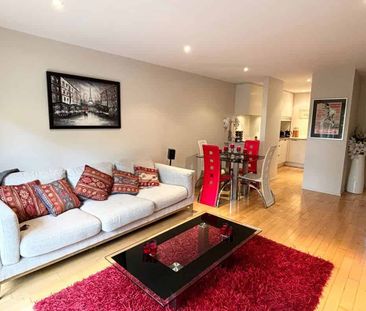 Prime Location! - Photo 1