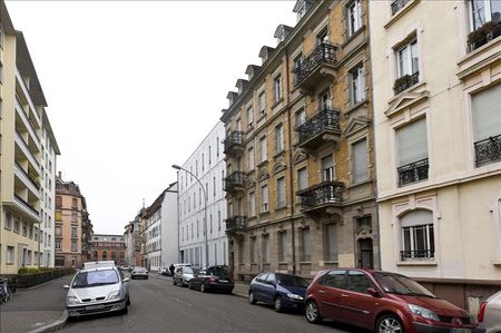 Appartement T2 (36,03 m² Carrez) à louer à STRASBOURG - Photo 2