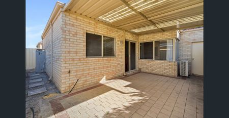 Modern 3-Bedroom Villa in Quiet Bentley Location - Photo 4