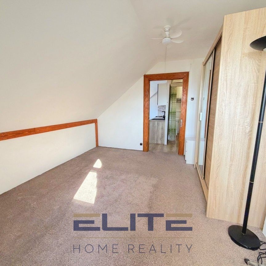 Pronájem bytu 1+1 34 m² - Photo 1