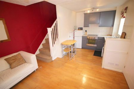 1 bedroom terraced house to rent - Photo 4
