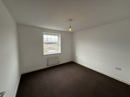 2 bed Apartment - To Let - Photo 4