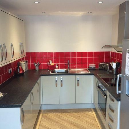 Mixed use to rent - Photo 3