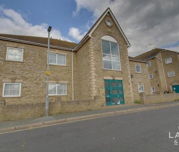 2 bedroom flat to rent - Photo 6