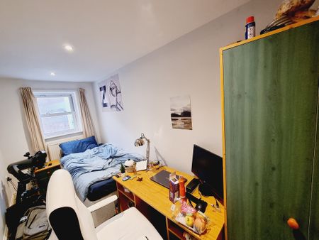 3 Bed Student Accommodation - Photo 2