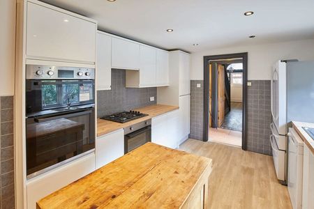 Victoria Terrace - Photo 3