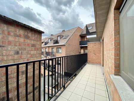 Ruim appartement met terras - Photo 2