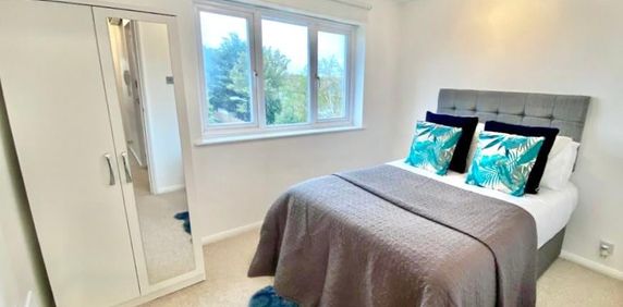 1 Bed Flat, Goodmayes Road, IG3 - Photo 2