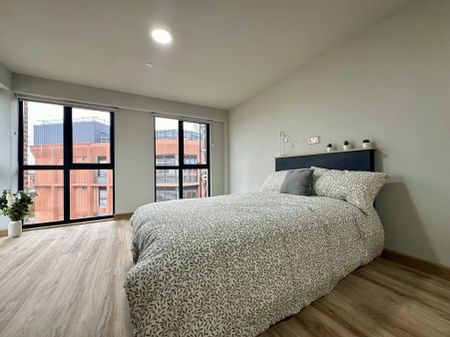 5 Bed Cluster Flat - Photo 3
